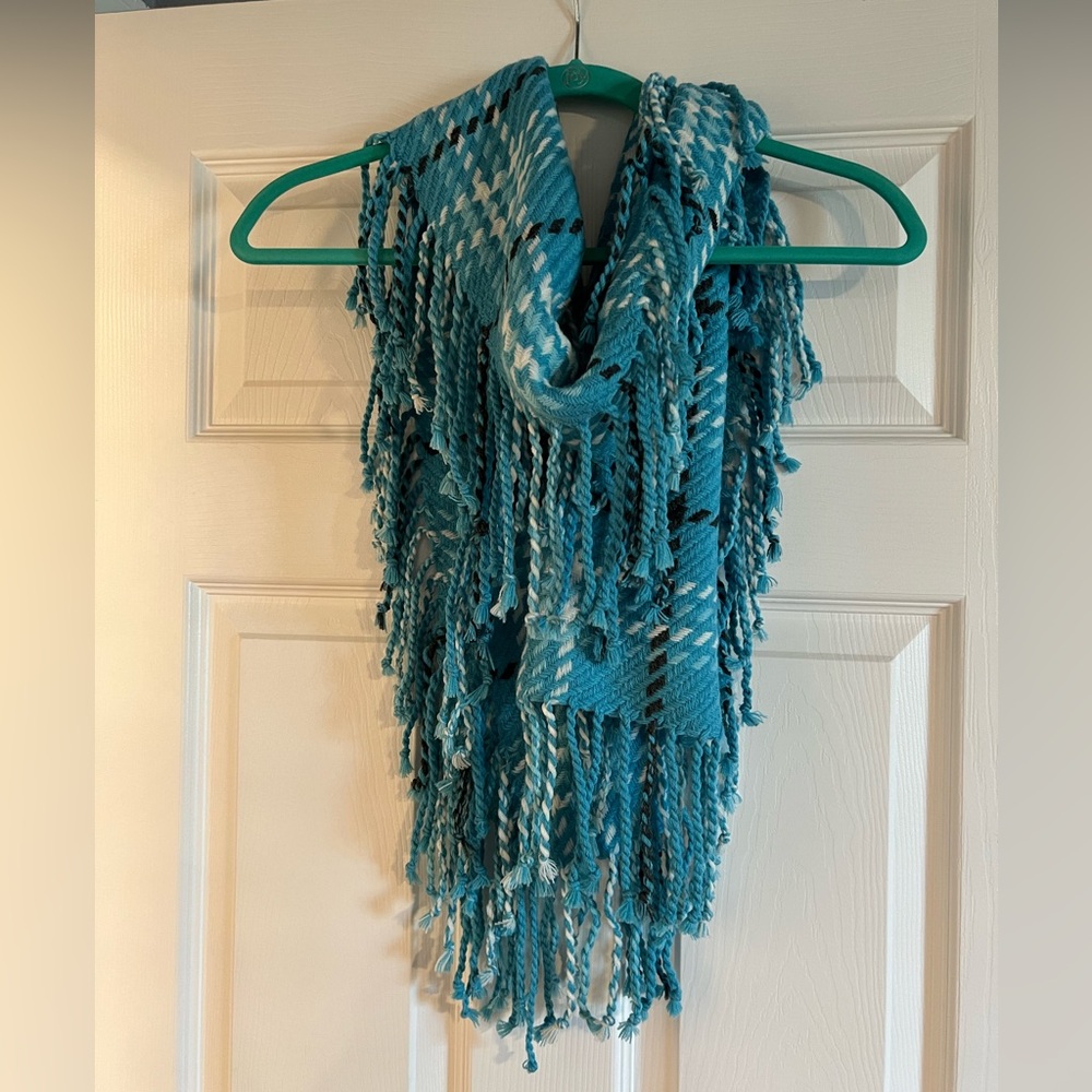 Talbot’s fringed scarf in blue.